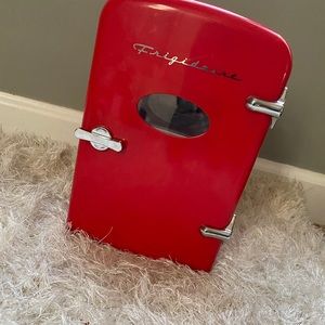 Frigidaire mini fridge